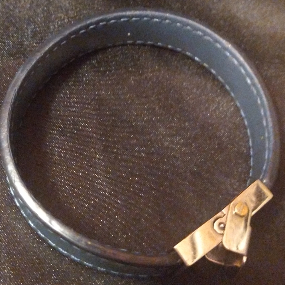Genuine Louis vuitton blue leather unisex bracelet - Picture 10 of 12